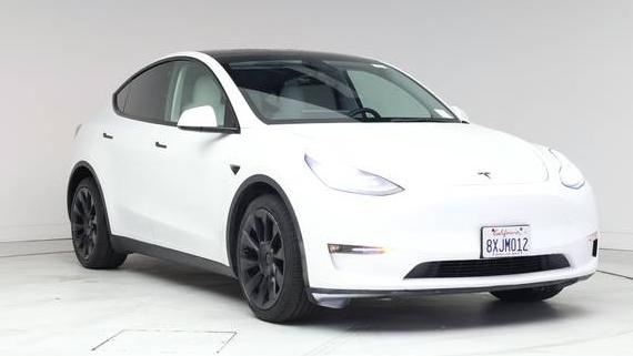 TESLA MODEL Y 2021 5YJYGDEEXMF231084 image